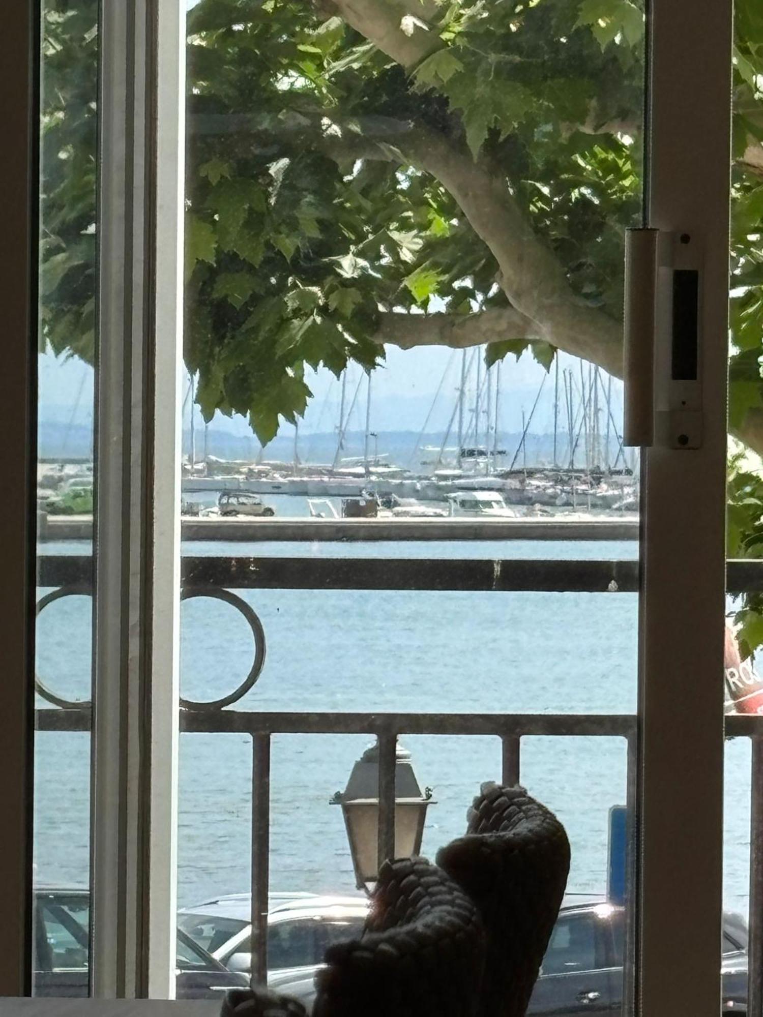 Primera Linea De Mar Y Playa Apartment Roses